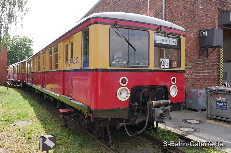 476 002 am 25.05.2024 in Erkner - S-Bahn-Galerie.de 476 002 am 25.05.2024 in Erkner - S-Bahn-Galerie.de