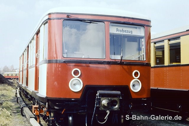 277 406 im April 1984 im RAW Berlin-Schöneweide - S-Bahn-Galerie.de 277 406 im April 1984 im RAW Berlin-Schöneweide - S-Bahn-Galerie.de