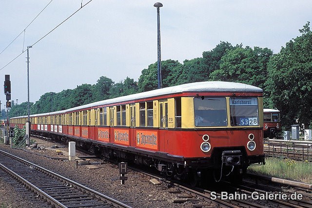 477 182 am 29.06.1997 in Berlin-Charlottenburg - S-Bahn-Galerie.de 477 182 am 29.06.1997 in Berlin-Charlottenburg - S-Bahn-Galerie.de