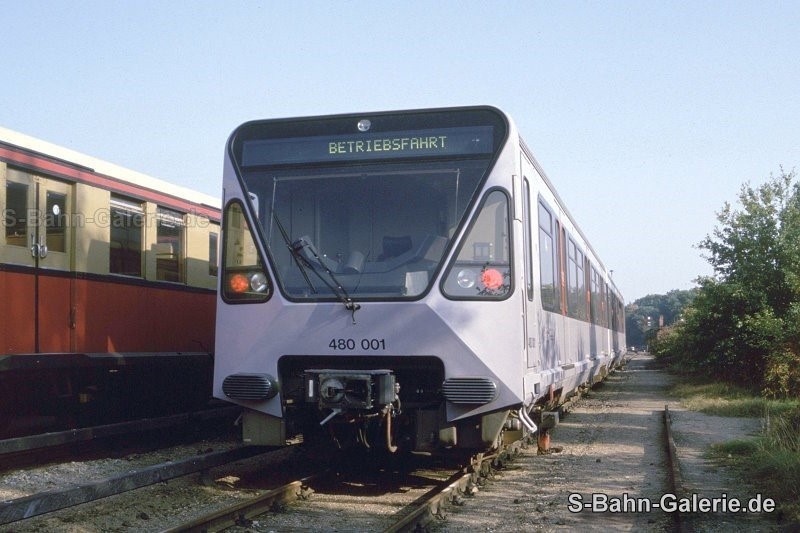 Prototyp 480 001 in kristallblau - BVG und S-Bahn Berlin - S-Bahn-Galerie.de Prototyp 480 001 in kristallblau - BVG und S-Bahn Berlin - S-Bahn-Galerie.de