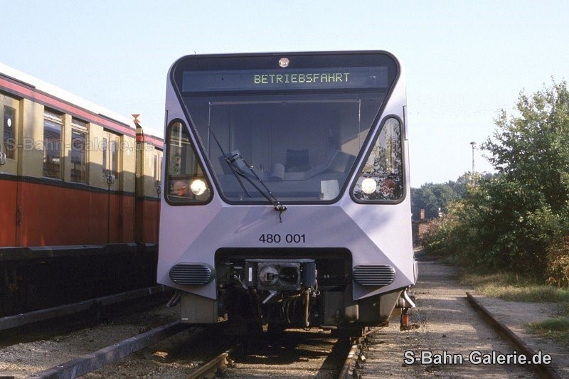 Prototyp 480 001 in kristallblau - BVG und S-Bahn Berlin - S-Bahn-Galerie.de Prototyp 480 001 in kristallblau - BVG und S-Bahn Berlin - S-Bahn-Galerie.de