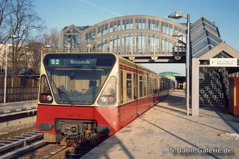 Prototyp 480 003 im Februar 1993 in Berlin, Buckower Chaussee - S-Bahn-Galerie.de Prototyp 480 003 im Februar 1993 in Berlin, Buckower Chaussee - S-Bahn-Galerie.de