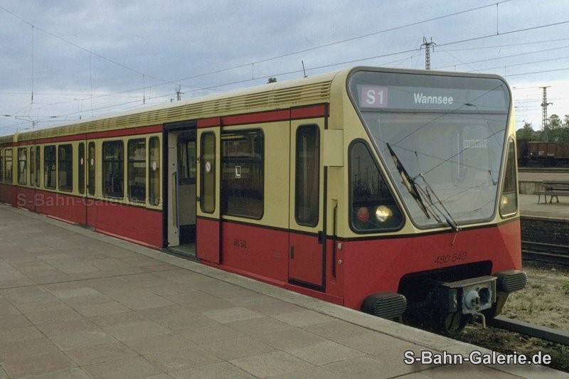 480 040 am 05.06.1994 in Oranienburg - S-Bahn-Galerie.de 480 040 am 05.06.1994 in Oranienburg - S-Bahn-Galerie.de