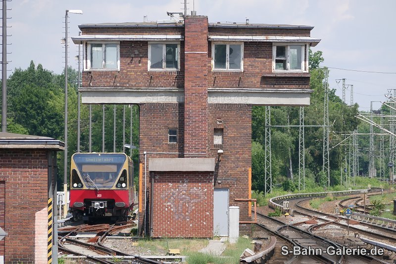 480 051 am 18.06.2023 in Berlin-Wannsee - S-Bahn-Galerie.de 480 051 am 18.06.2023 in Berlin-Wannsee - S-Bahn-Galerie.de
