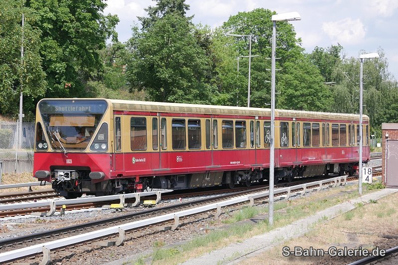 480 051 am 18.06.2023 in Berlin-Wannsee - S-Bahn-Galerie.de 480 051 am 18.06.2023 in Berlin-Wannsee - S-Bahn-Galerie.de