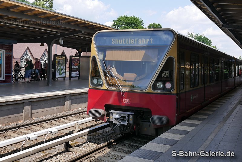 480 051 am 18.06.2023 in Berlin-Wannsee - S-Bahn-Galerie.de 480 051 am 18.06.2023 in Berlin-Wannsee - S-Bahn-Galerie.de