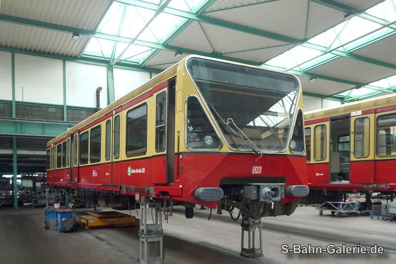 480 061 am 11.08.2012 in der S-Bahn Hauptwerkstatt Berlin-Schöneweide - S-Bahn-Galerie.de 480 061 am 11.08.2012 in der S-Bahn Hauptwerkstatt Berlin-Schöneweide - S-Bahn-Galerie.de
