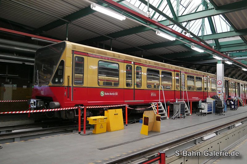 480 582 am 15.09.2023 in der Hw Schöneweide - S-Bahn-Galerie.de 480 582 am 15.09.2023 in der Hw Schöneweide - S-Bahn-Galerie.de