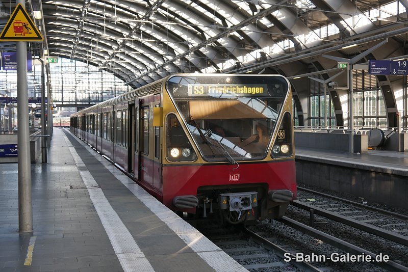 480 075 als Express-S-Bahn am 09.05.2025 in Ostbahnhof - Foto Olaf Hoell - S-Bahn-Galerie.de 480 075 als Express-S-Bahn am 09.05.2025 in Ostbahnhof - Foto Olaf Hoell - S-Bahn-Galerie.de