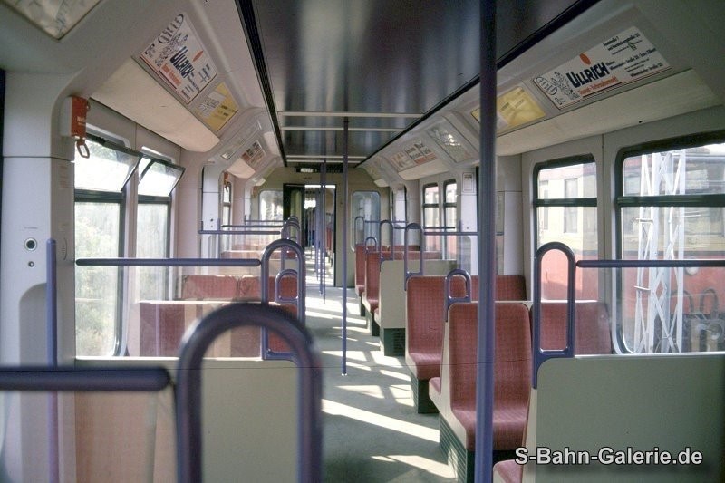 Fahrgastraum vom Prototyp 480 001 - BVG - S-Bahn-Galerie.de Fahrgastraum vom Prototyp 480 001 - BVG - S-Bahn-Galerie.de