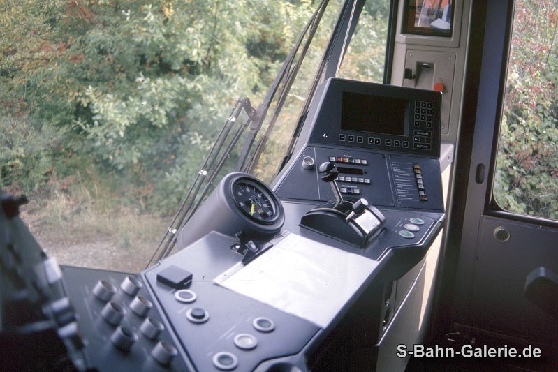 Führerstand der Prototypen der Baureihe 480 - S-Bahn-Galerie.de Führerstand der Prototypen der Baureihe 480 - S-Bahn-Galerie.de