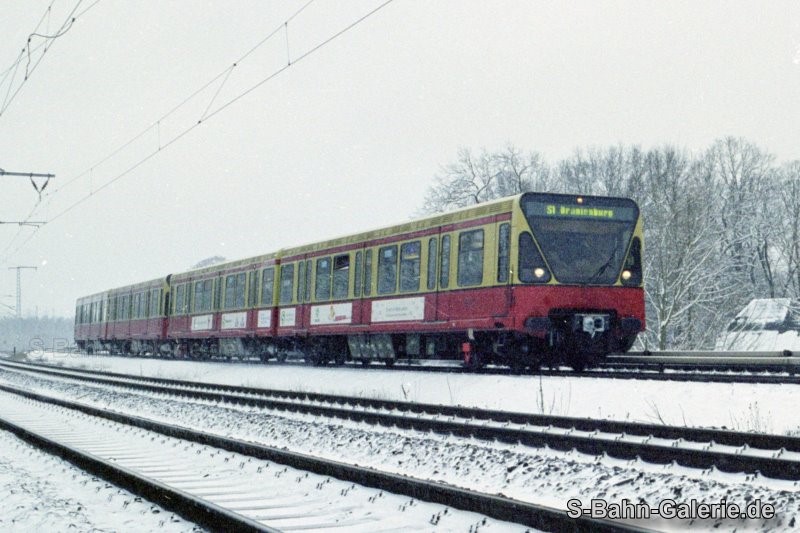 Baureihe 480 am 03.01.2001 im Winter bei Lehnitz - S-Bahn-Galerie.de Baureihe 480 am 03.01.2001 im Winter bei Lehnitz - S-Bahn-Galerie.de