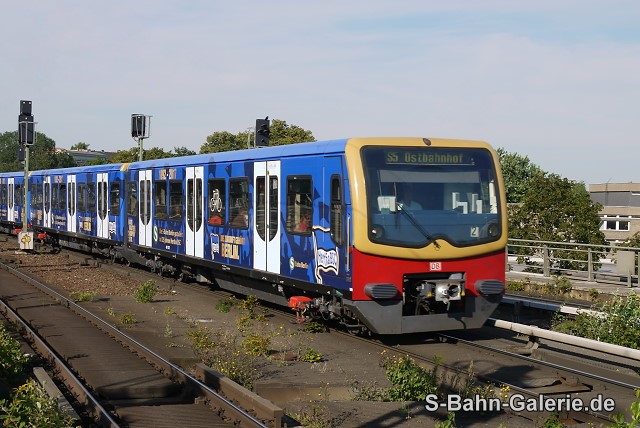481 317 am 09.08.2017 in Berlin-Hauptbahnhof - Foto Olaf Hoell 481 317 am 09.08.2017 in Berlin-Hauptbahnhof - Foto Olaf Hoell