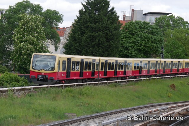 481 395 am 18.05.2023 in Berlin, Bornholmer Straße - Foto: Olaf Hoell 481 395 am 18.05.2023 in Berlin, Bornholmer Straße - Foto Olaf Hoell