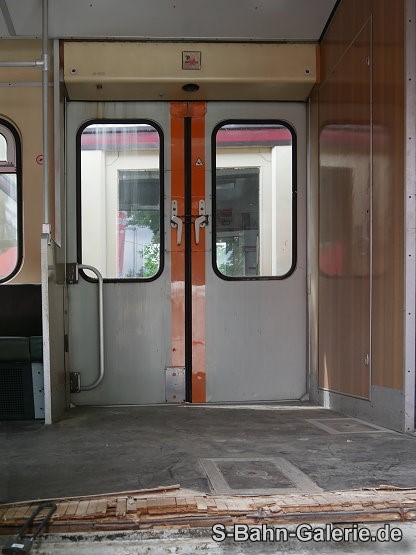 Baumuster 270 001 am 25.05.2024 in Erkner - S-Bahn-Galerie.de Baumuster 270 001 am 25.05.2024 in Erkner - S-Bahn-Galerie.de