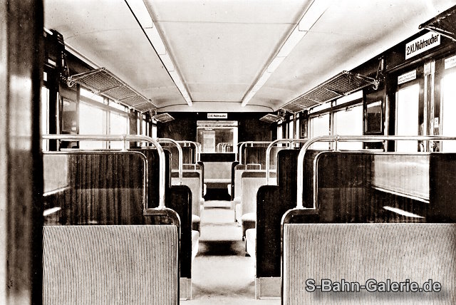 ET 125 Innenansicht S-Bahn Berlin - S-Bahn-Galerie.de ET 125 Innenansicht S-Bahn Berlin - S-Bahn-Galerie.de