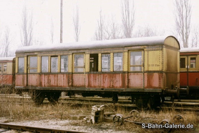Baureihe EB 169 - Bauart Bernau - ein Mittelwagen der Bauart Bernau noch im Originalzustand - S-Bahn Berlin - S-Bahn-Galerie.de Baureihe EB 169 - Bauart Bernau - ein Mittelwagen der Bauart Bernau noch im Originalzustand - S-Bahn-Galerie.de