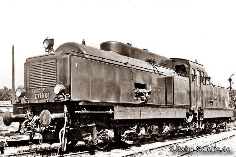 E 178 01 im Jahre 1931 im Bw Berlin-Friedrichsfelde - S-Bahn Berlin - S-Bahn-Galerie.de E 178 01 im Jahre 1931 im Bw Berlin-Friedrichsfelde - S-Bahn Berlin - S-Bahn-Galerie.de