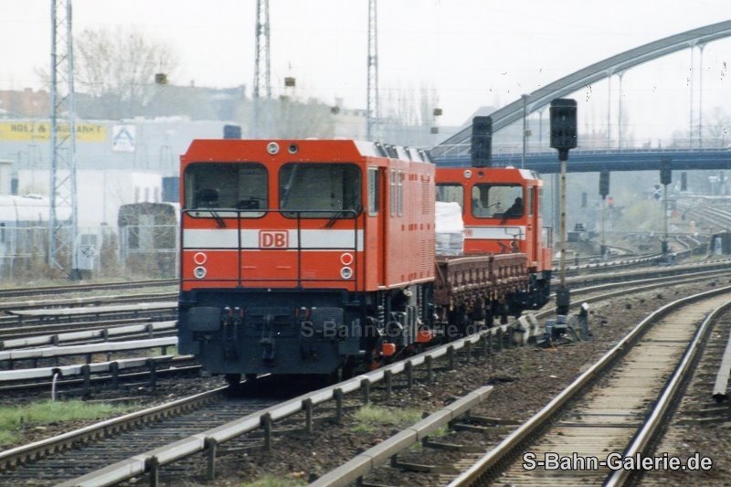 Baureihe 478.6 - Materialzug mit Tunnellok - Warschauer Sraße 2004 - S-Bahn-Galerie.de Baureihe 478.6 - Materialzug mit Tunnellok - Warschauer Sraße 2004 - S-Bahn-Galerie.de