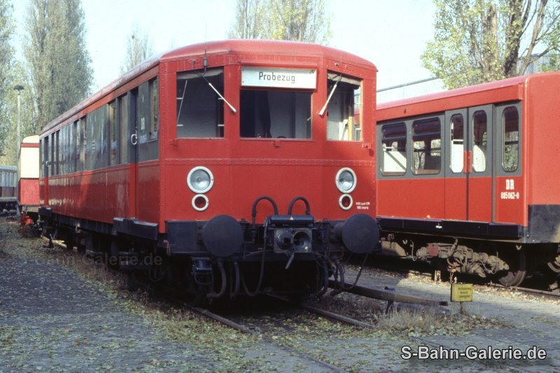 Rangiertriebwagen 478 008 Jumbo der S-Bahn Berlin ca. 1992 im RAW Schöneweide - S-Bahn-Galerie.de Rangiertriebwagen 478 008 Jumbo der S-Bahn Berlin ca. 1992 im RAW Schöneweide - S-Bahn-Galerie.de