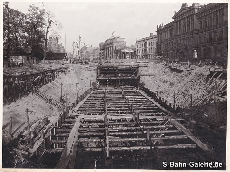 Bau des Nord-Süd-Tunnel der S-Bahn Berlin - Sammlung Olaf Hoell Bau des Nord-Süd-Tunnel der S-Bahn Berlin - Sammlung Olaf Hoell