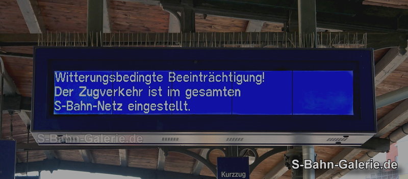 S-Bahnverkehr eingestellt wegen Sturmtief Ziros S-Bahnverkehr eingestellt wegen Sturmtief Ziros