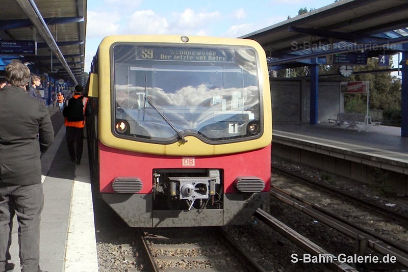 Baureihe 481 - letzer Halbzug im Altlack Baureihe 481 - letzer Halbzug im Altlack