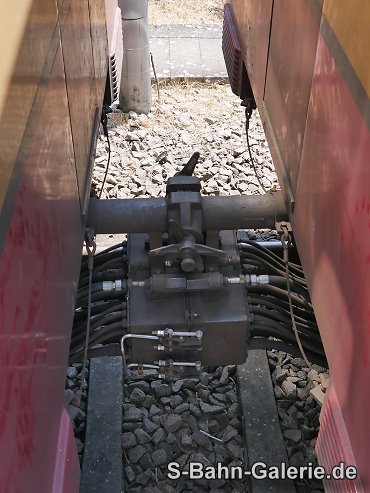 Scharfenbergkupplung - S-Bahn-Galerie.de Scharfenbergkupplung - S-Bahn-Galerie.de