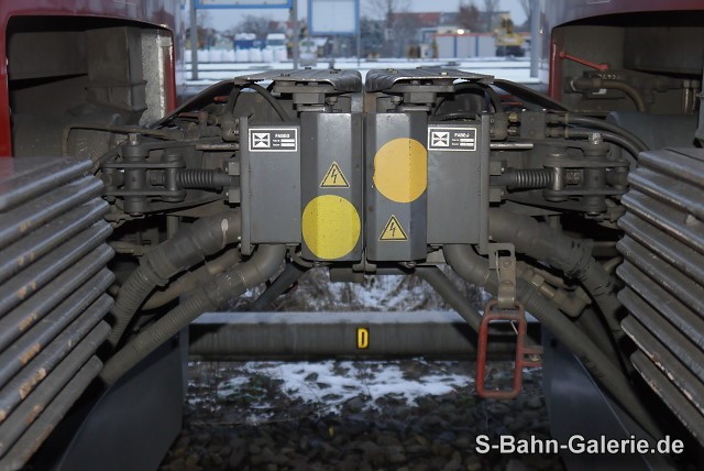 Scharfenbergkupplung - S-Bahn-Galerie.de Scharfenbergkupplung - S-Bahn-Galerie.de